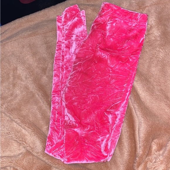Blackmilk Crushed Velvet Fluro Hot Pink Leggings - Picture 3 of 6